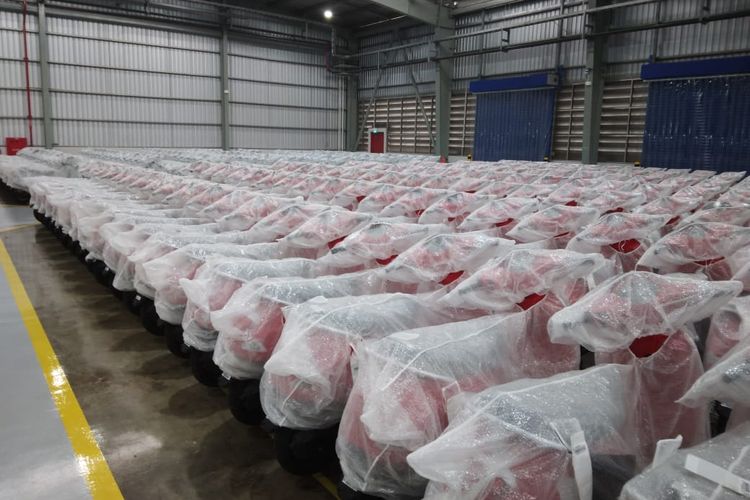 Vespa Sprint dan Primavera 2026 Masih CBU Vietnam