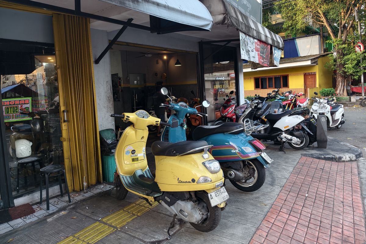 Periode Servis Vespa Matik untuk Harian: 2.000 Km atau 2 Bulan Sekali