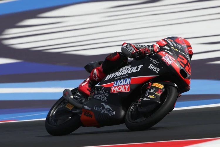 Hasil Moto3 San Marino 2026: Veda Ega Finis P18, Quiles Menang Dramatis
