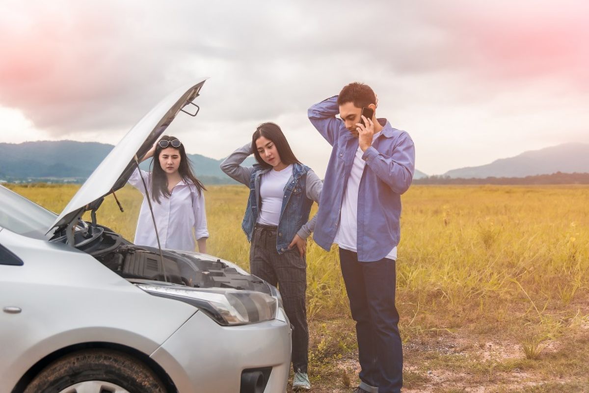 Mogok Saat Roadtrip Libur Nataru? Ini Langkah Darurat yang Harus Dilakukan