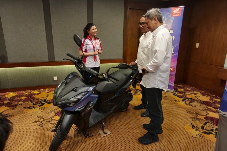 Gaya Baru Sales Motor Honda: Jago "Ngonten" demi Gaet Gen Z