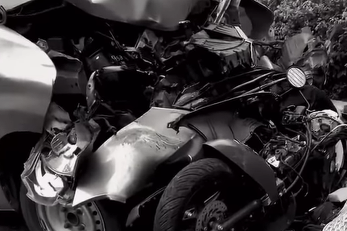 Kecelakaan Taksi dengan Motor di Kawasan Semanggi, Dua Orang Luka