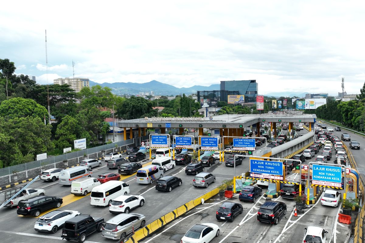 Wisata dan Silaturahmi, Lalu Lintas Tol Jabodetabek dan Jabar Padat
