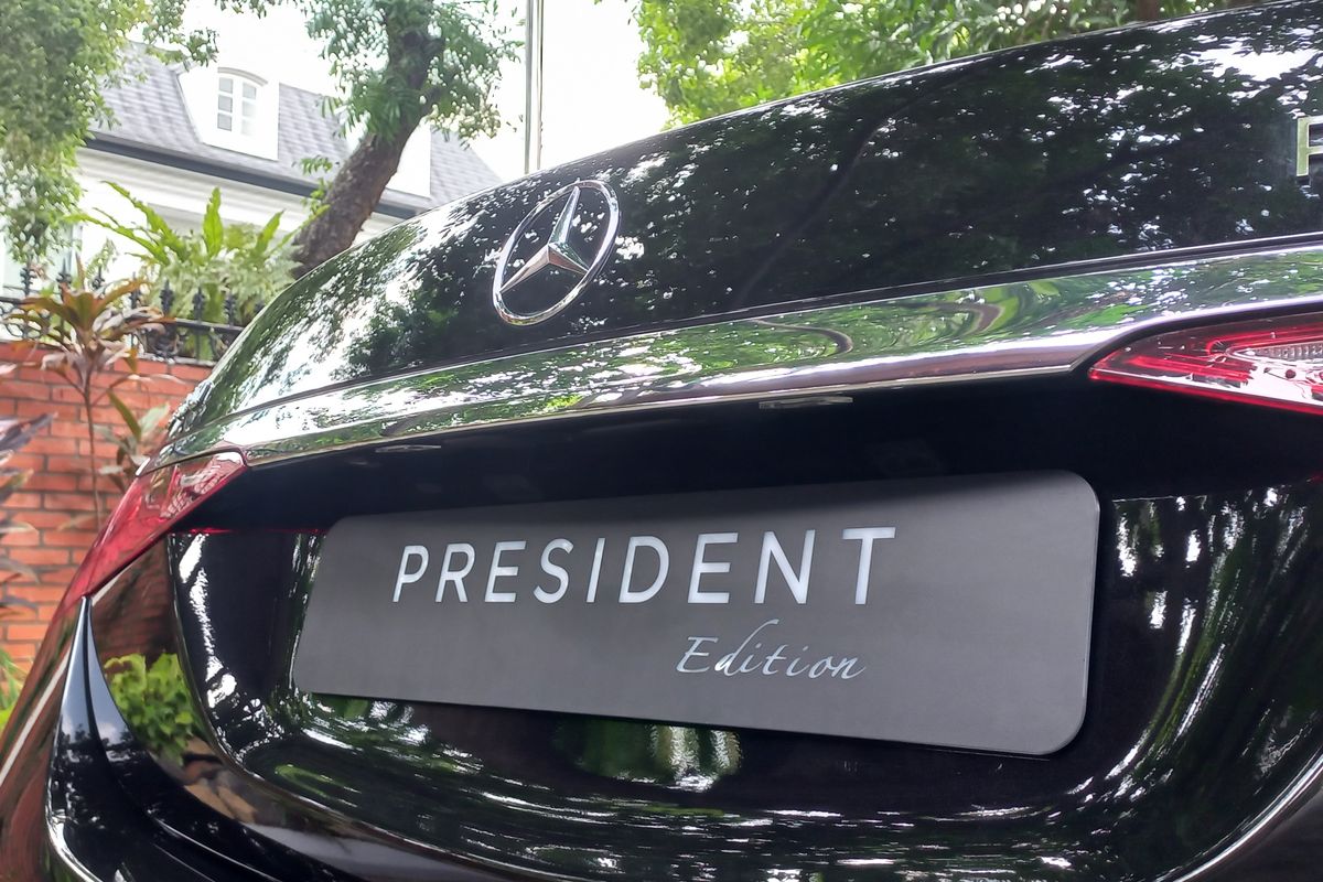 Mercedes-Benz, Mobil Premium China Dianggap Bukan Kompetitor Mercedes-Benz