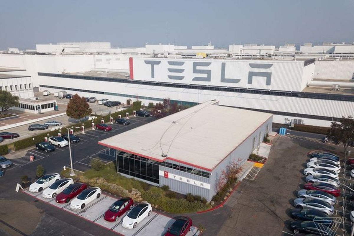 Tesla Bakal Kembangkan SUV Listrik Ringkas Murah
