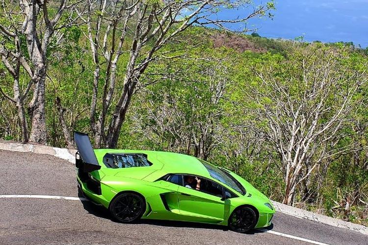 Bisa Nyetir Belum Tentu Mampu Mengemudikan Supercar, Ini Alasannya