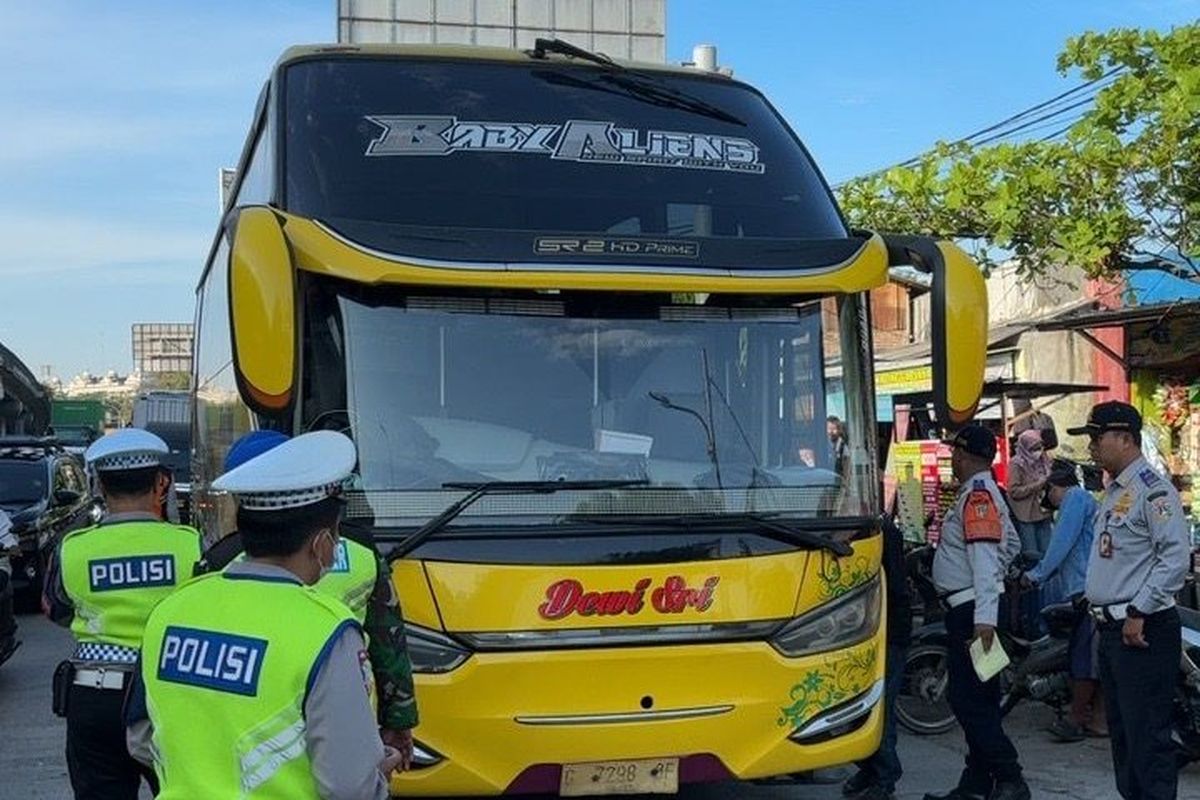 19 Bus AKAP Ditertibkan Dishub Jakarta di Terminal Bayangan
