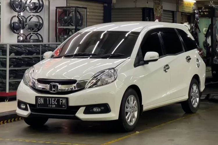Cerita Mila 10 Tahun Setia Pakai Honda Mobilio