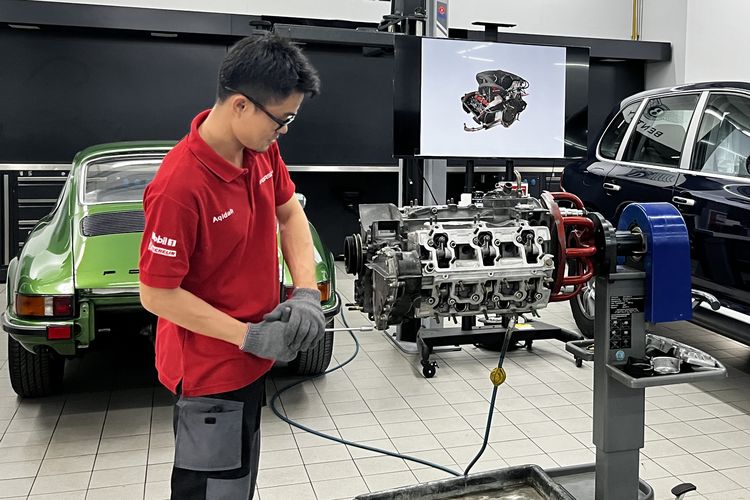 Tak Cuma Mobil Baru, Porsche Layani Servis dan Restorasi Mobil Klasik