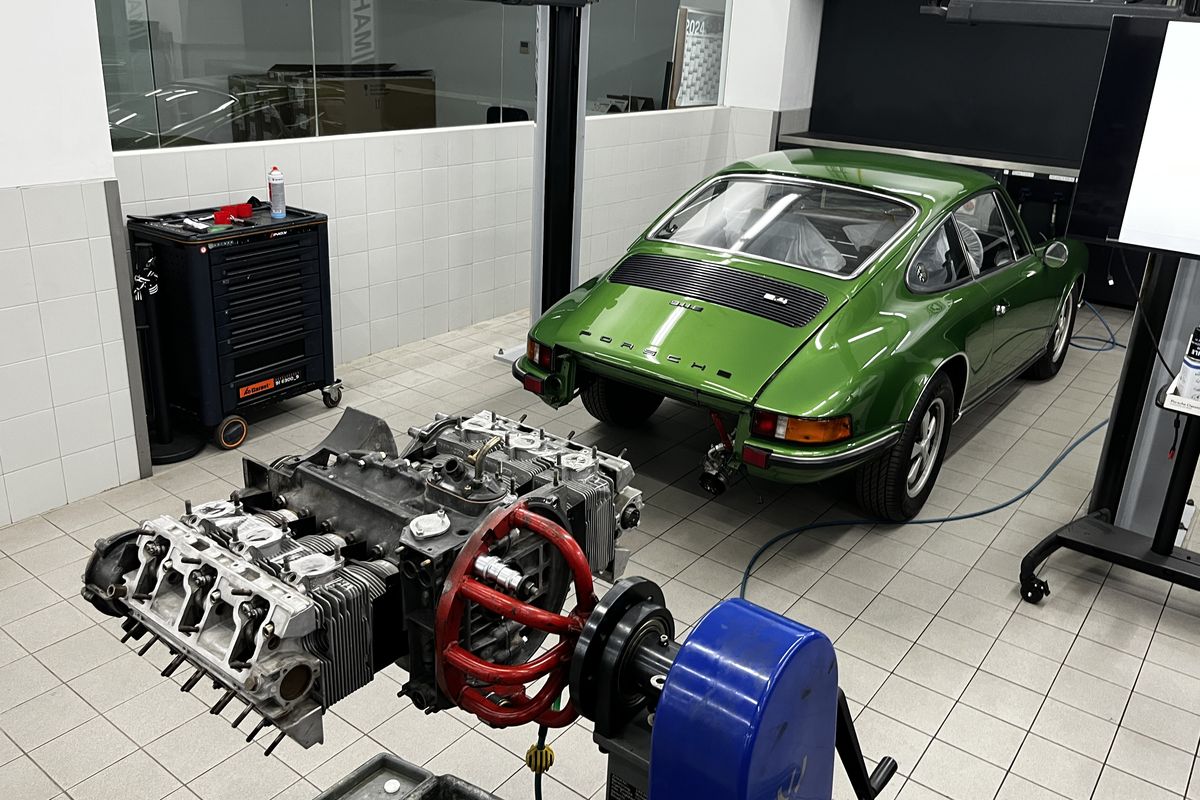 Tak Cuma Mobil Baru, Porsche Layani Servis dan Restorasi Mobil Klasik