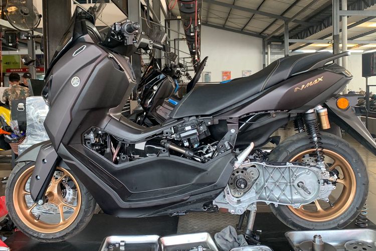 Hati-Hati! CVT Motor Matik Selip Akibat Terobos Banjir