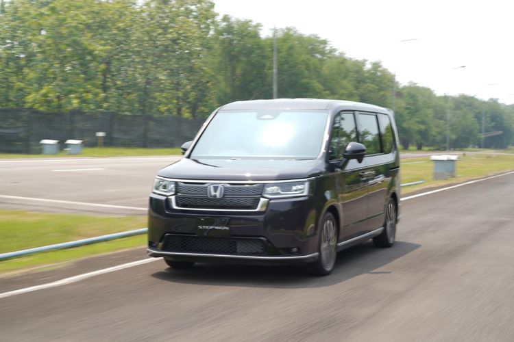 Honda Luncurkan Step WGN Hibrida di GIIAS 2025