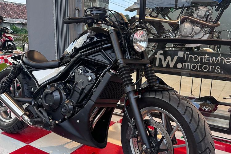 Modifikasi Honda Rebel 500 ala Frontwheel Motors: Simpel Gaya Bobber