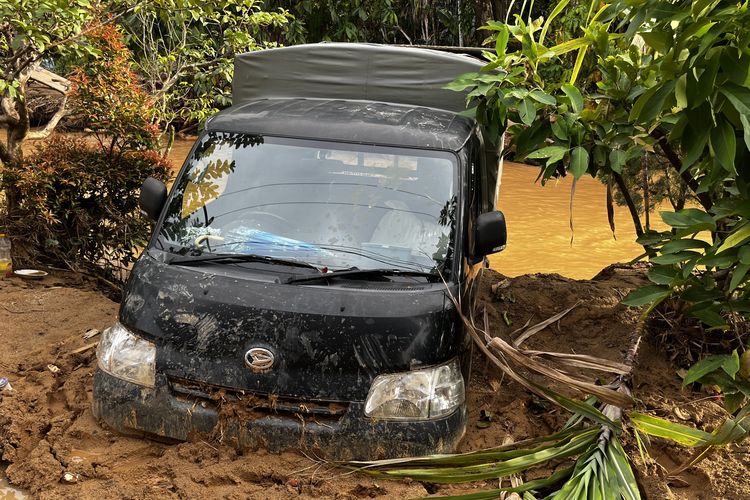Cara Mudah Mendeteksi Mobil Bekas Banjir