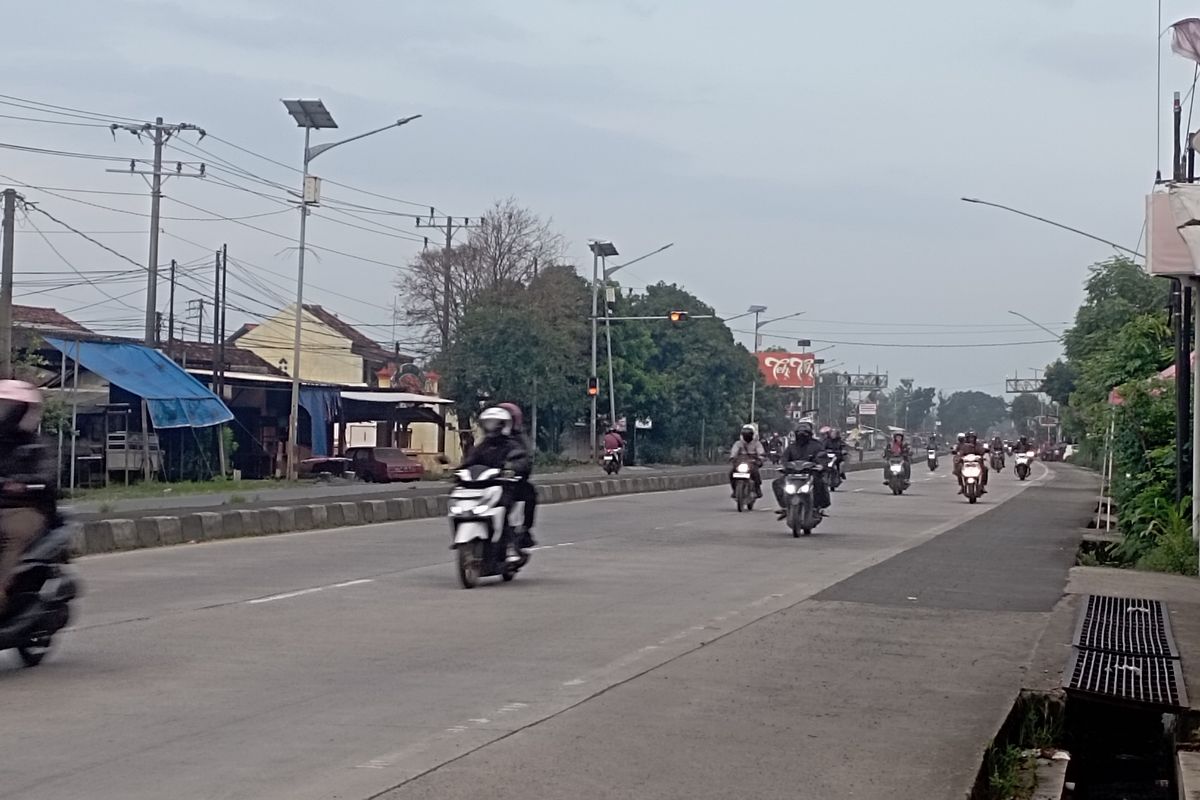 Pantauan Lalu Lintas di Jalan Pantura Saat Penerapan One Way