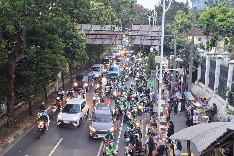 Rasio Kepemilikan Kendaraan di Indonesia Masih Rendah