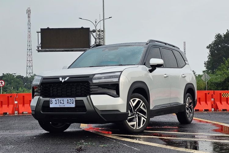 Pemesanan Wuling Eksion Tembus 1.500 Unit, Harga Siap Naik