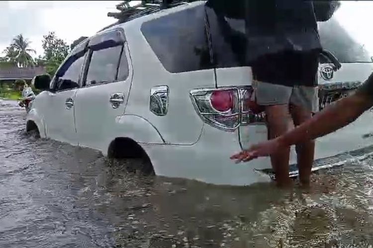 Ini Komponen Mobil yang Harus Dicek Setelah Terendam Banjir