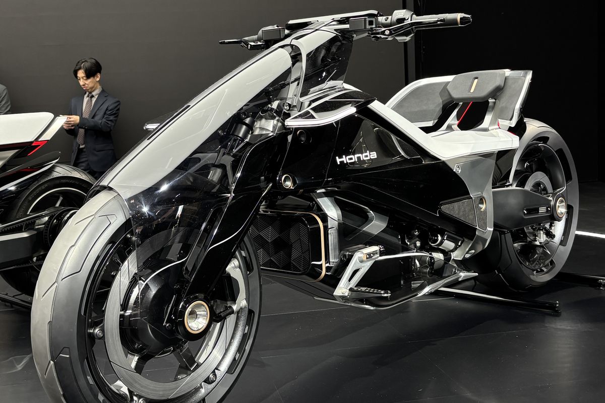 Honda EV Outlier Concept: Motor Listrik Cruiser di JMS 2025