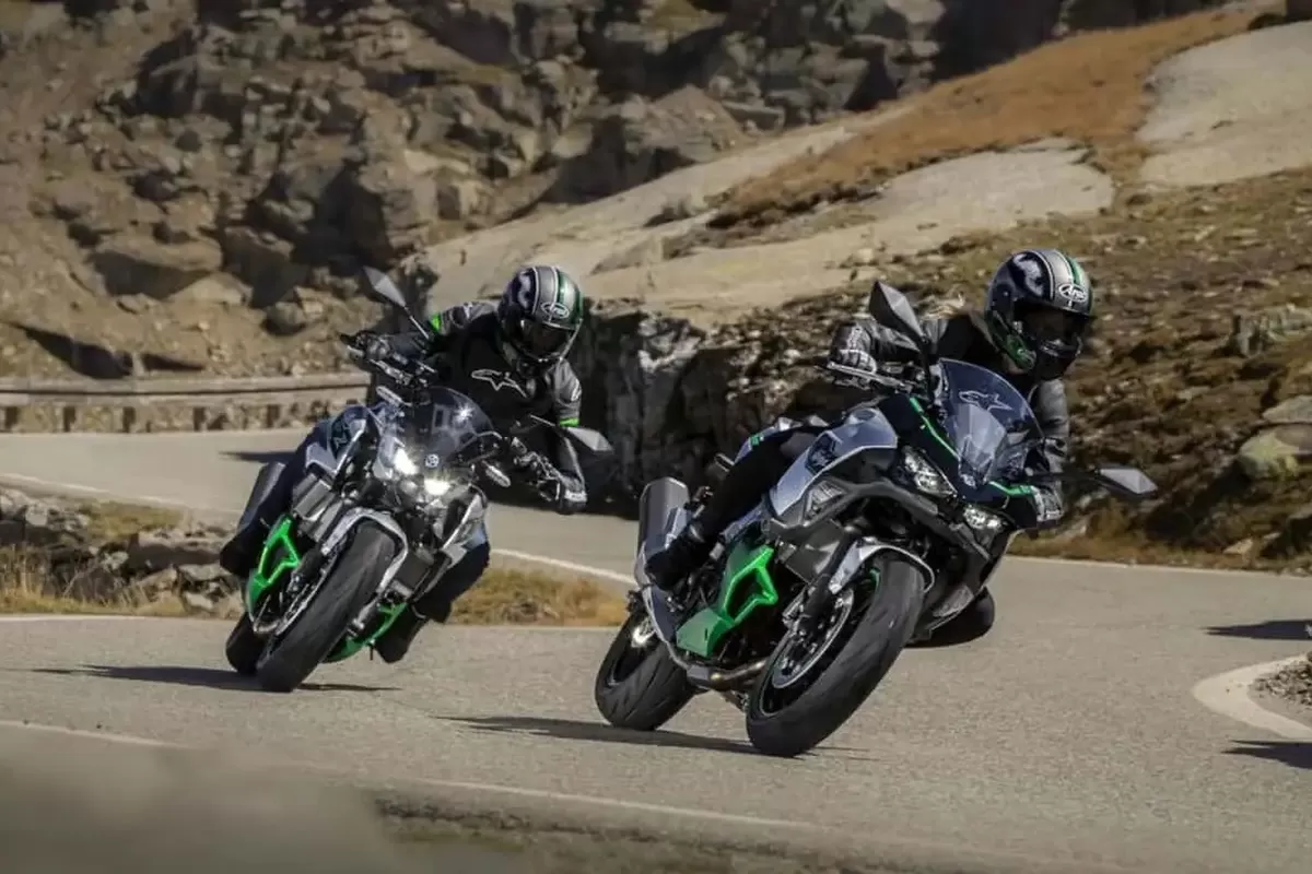 Pembaruan Kawasaki Ninja 7 Hybrid dan Z7 Hybrid: Dapat Upgrade ECU