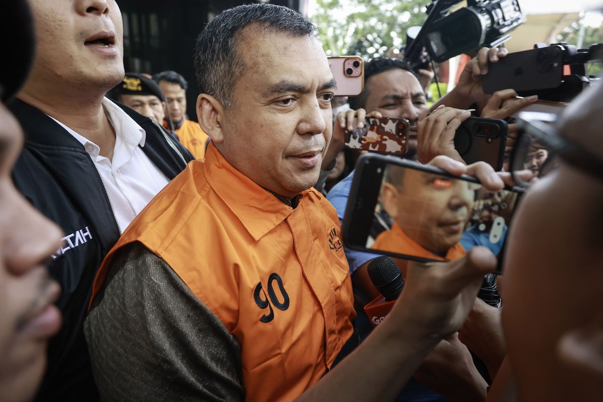 Intip Isi Garasi Wamen Imipas Silmy Karim: Koleksi Jip dan Moge Lawas