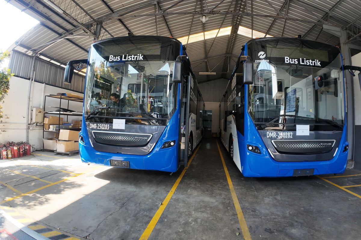 Karoseri Laksana Akan Merakit Sasis Bus Listrik Skywell