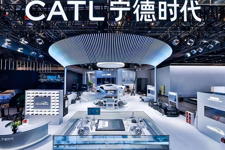 Prabowo Resmikan Pabrik Baterai EV CATL di Karawang