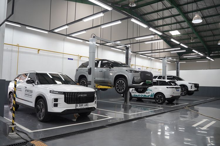 Banyak Diler Mobil Jepang Tutup, Tanda Pasar Bergeser ke Merek China