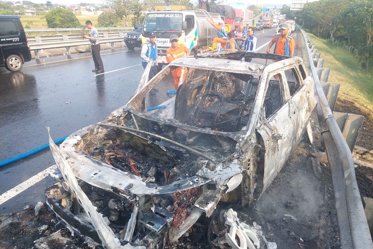 Belajar dari Range Rover Terbakar di Pasuruan, Begini Penanganannya