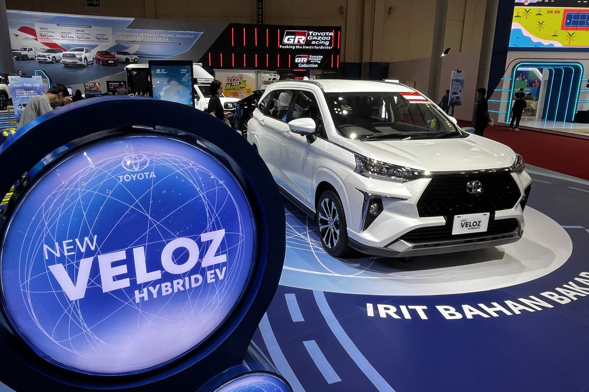 Berapa Tenaga dan Konsumsi BBM Toyota Veloz Hybrid?