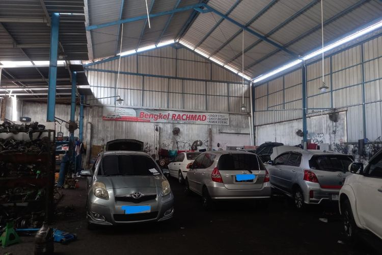 Kenaoa Servis di Bengkel Spesialis Kaki-Kaki Lebih Murah Dibanding Bengkel Resmi?