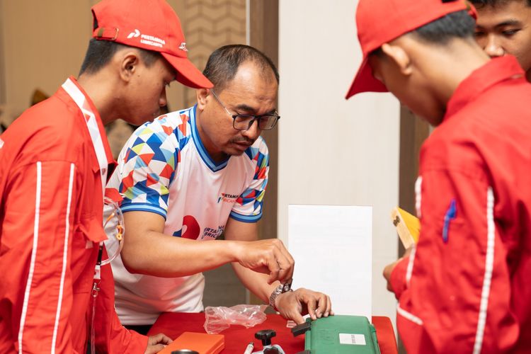 Cara Pertamina Lubricants Cetak SDM Unggul dari Bangku SMK