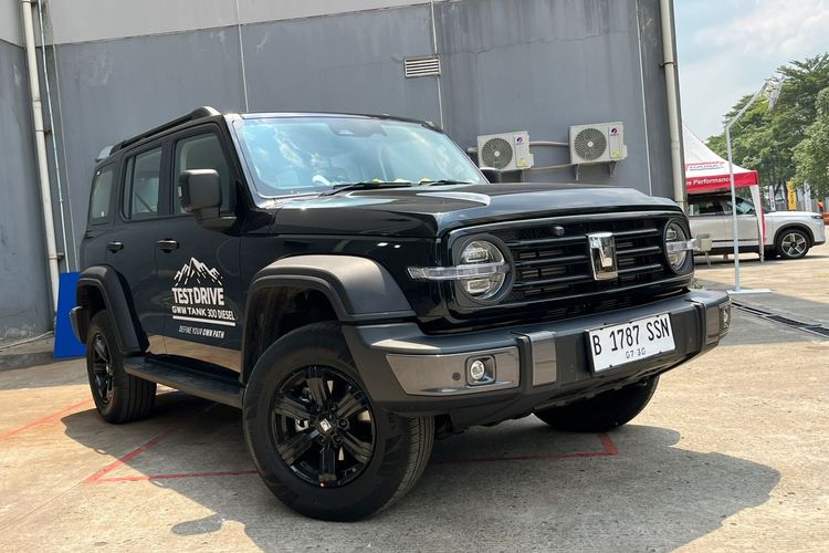 Adu Spesifikasi Isuzu MU-X vs GWM Tank 300 Diesel di GIIAS 2025