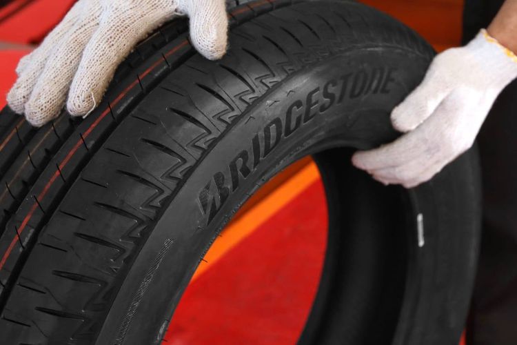 Jangan Salah Pilih, Ini Kriteria Ban Mobil untuk Perjalanan Jauh