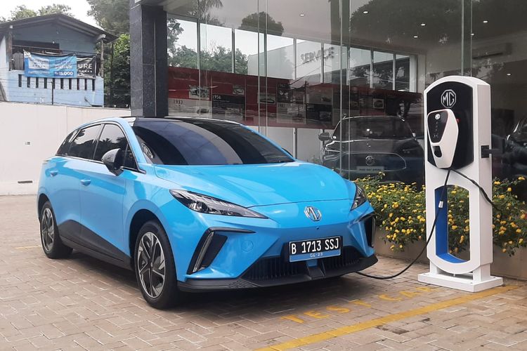 Begini Proses Pemasangan Home Charging Mobil Listrik di Rumah