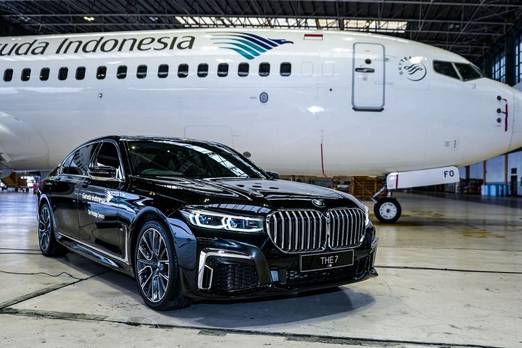 Sedan Mewah BMW Jadi Korban Salah Amuk Massa, Bisa Klaim Asuransi?