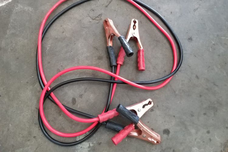 Panduan Jumper Aki Mobil: Jangan Sampai Salah Langkah