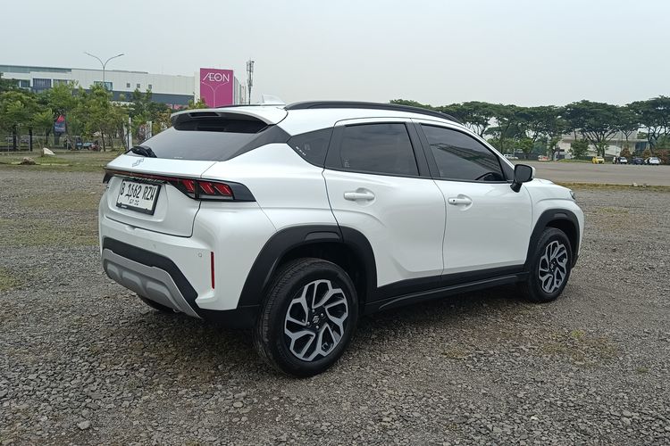 Suzuki Fronx GL:  Varian Termurah dengan Spesifikasi Menarik