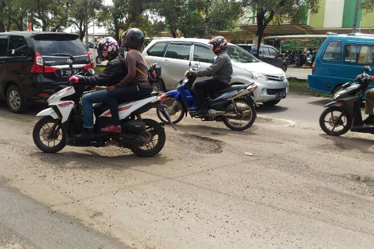 Hindari Lubang Boleh, Asal Jangan Panik Banting Setang
