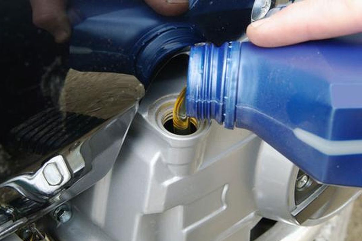 Daftar Harga Oli Mesin Mobil per Mei 2025