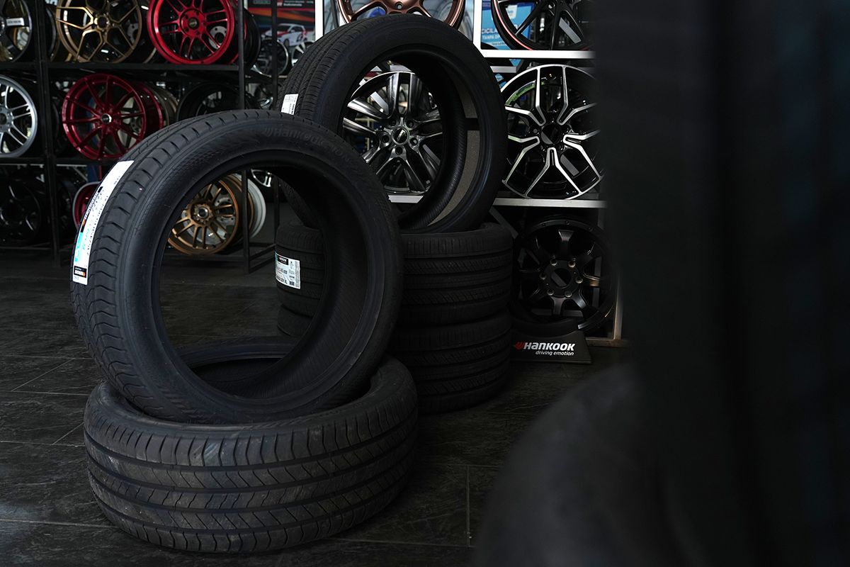 Mengapa Ban Mobil Listrik Lebih Cepat Aus?