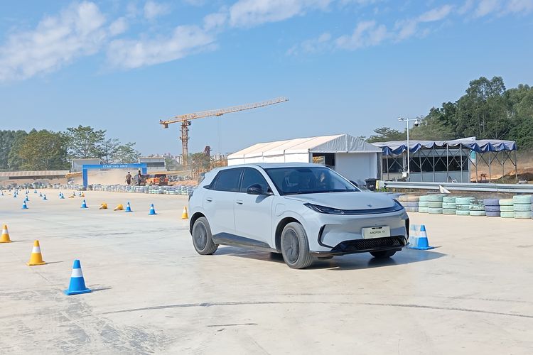BAIC Indonesia Siapkan Diler untuk Arcfox T1 Mobil Listrik Murah