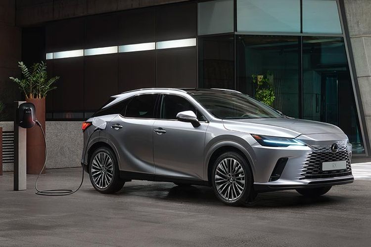 Spesifikasi Lexus RX 450h+ Ahmad Sahroni yang Hancur