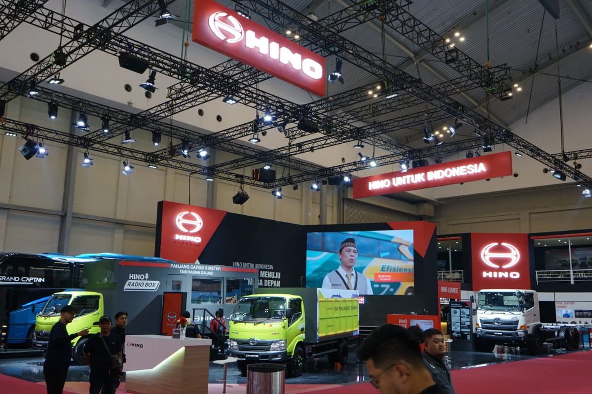 Cara Hino Aperesiasi Mitra Karoseri di GIIAS 2025