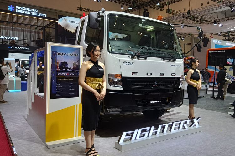 Spesifikasi Mitsubishi Fuso Fighter X FM65F