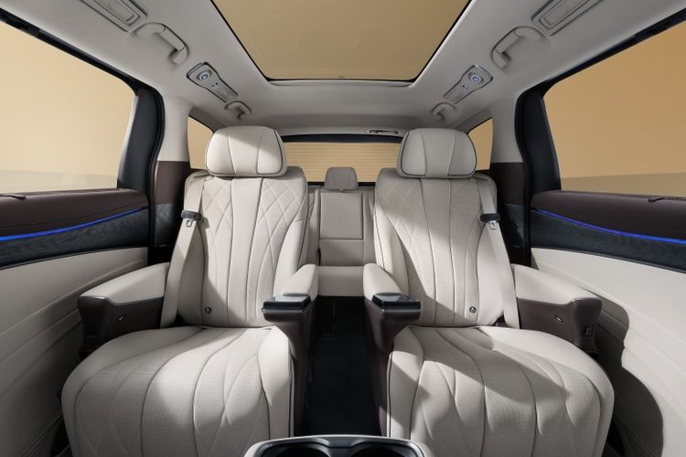 Denza D9 dengan Blade Battery 2.0 Mulai Dijual Akhir Bulan Ini