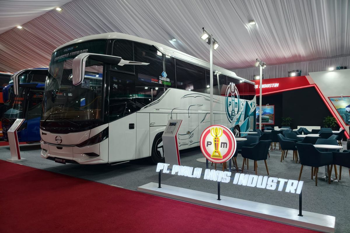 Pertama Ikut GIIAS 2026, Karoseri Piala Mas Bawa Rexus 8D Commander