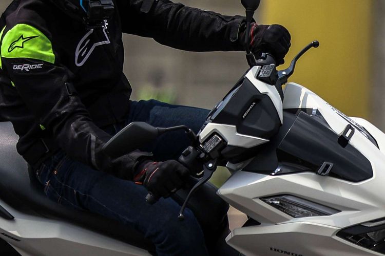 Benarkah Combi Brake Bikin Rem Kurang Pakem? Ini Faktanya