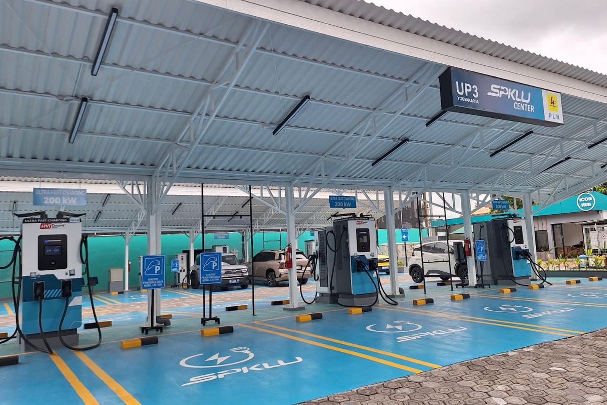 SPKLU Center Hadir di Yogyakarta, Punya 8 Unit Ultra Fast Charger