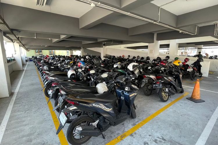 Pengelola Parkir Wajib Beri Ganti Rugi dan Jamin Keamanan Konsumen